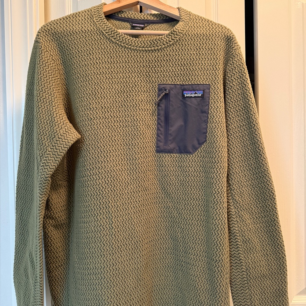 Patagonia Men's Sage Green Crewneck Sweater